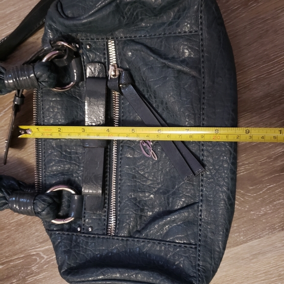 Guess Purse - Picture 5 of 6